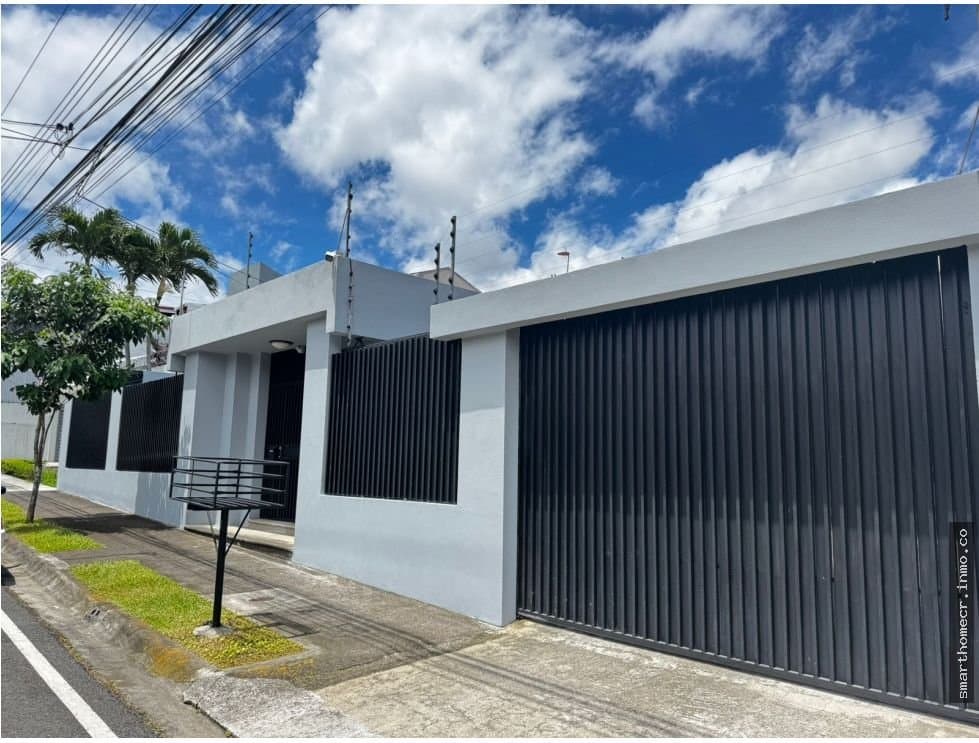 Alquiler / venta de casa independiente en trejos montealegre, escazú