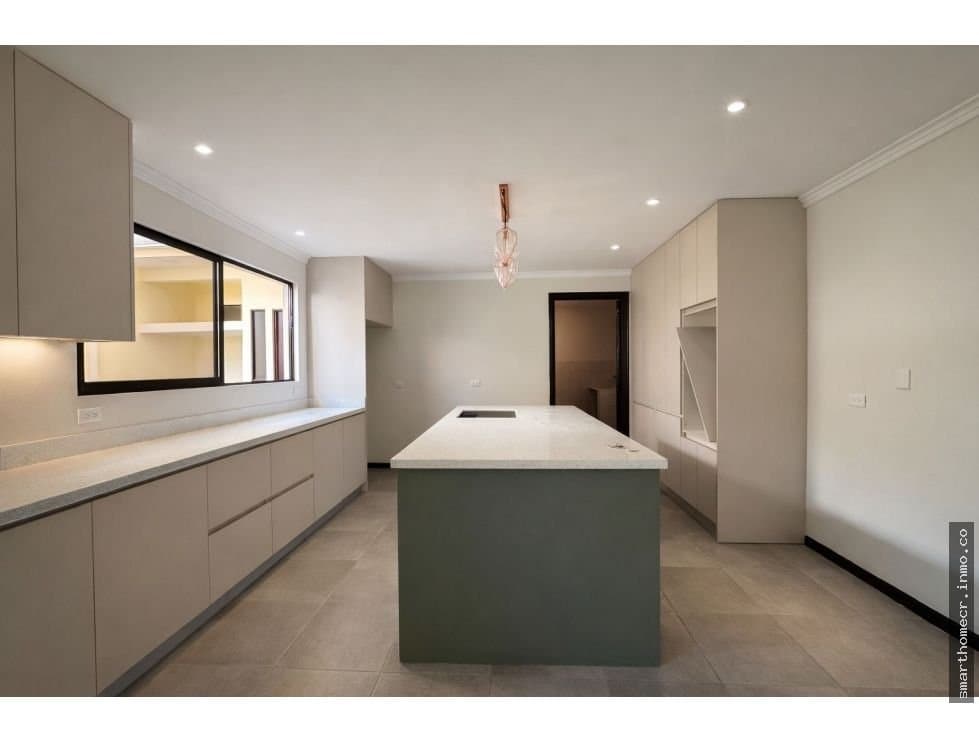 Alquiler de casa en condominio los alicantos, ciudad colón