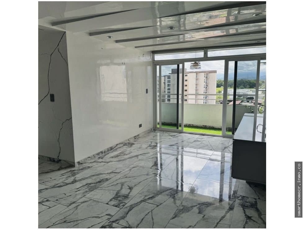 Se alquila apartamento en condominio en alajuela
