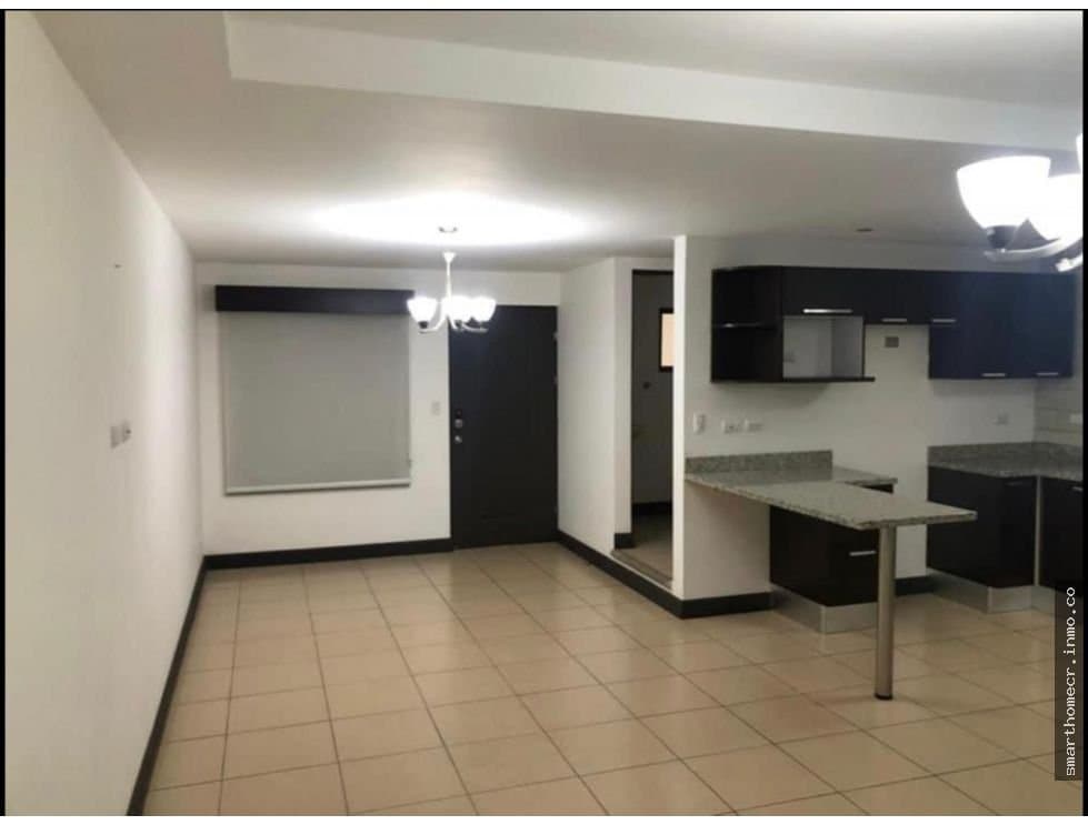 Se alquila casa en ciudad colón