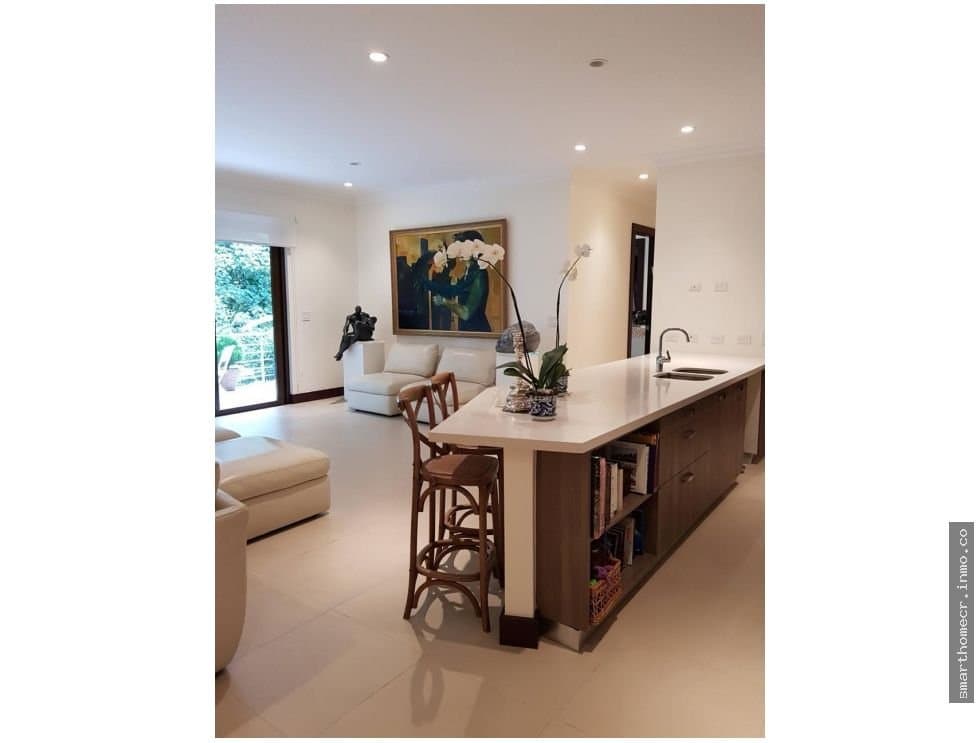 Venta de apartamento en condominio los laureles, san rafael de escazú
