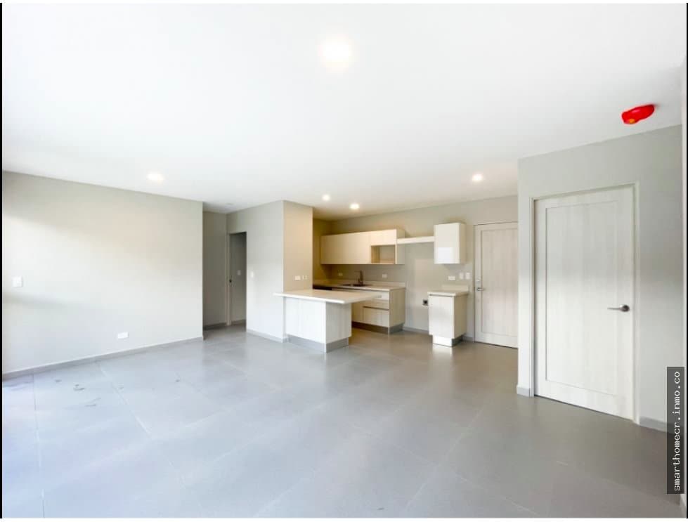 Se alquila apartamento en santa ana tipo d