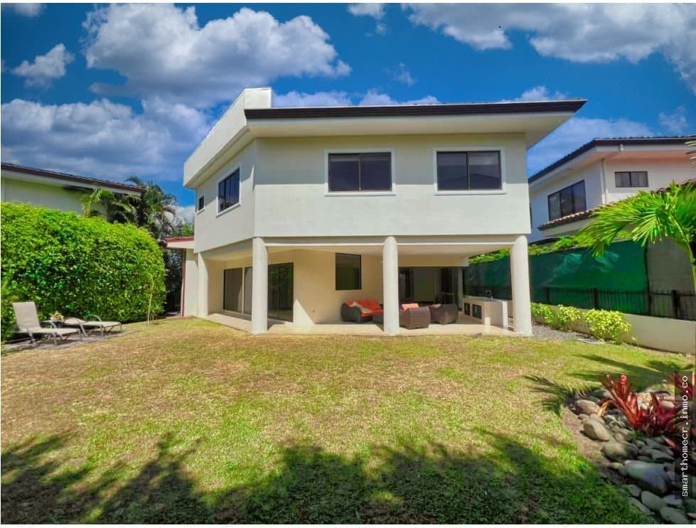 Alquiler de casa en condominio - santa ana