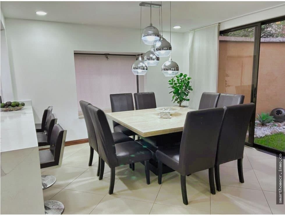 Alquiler de casa esquinera - villas de valencia