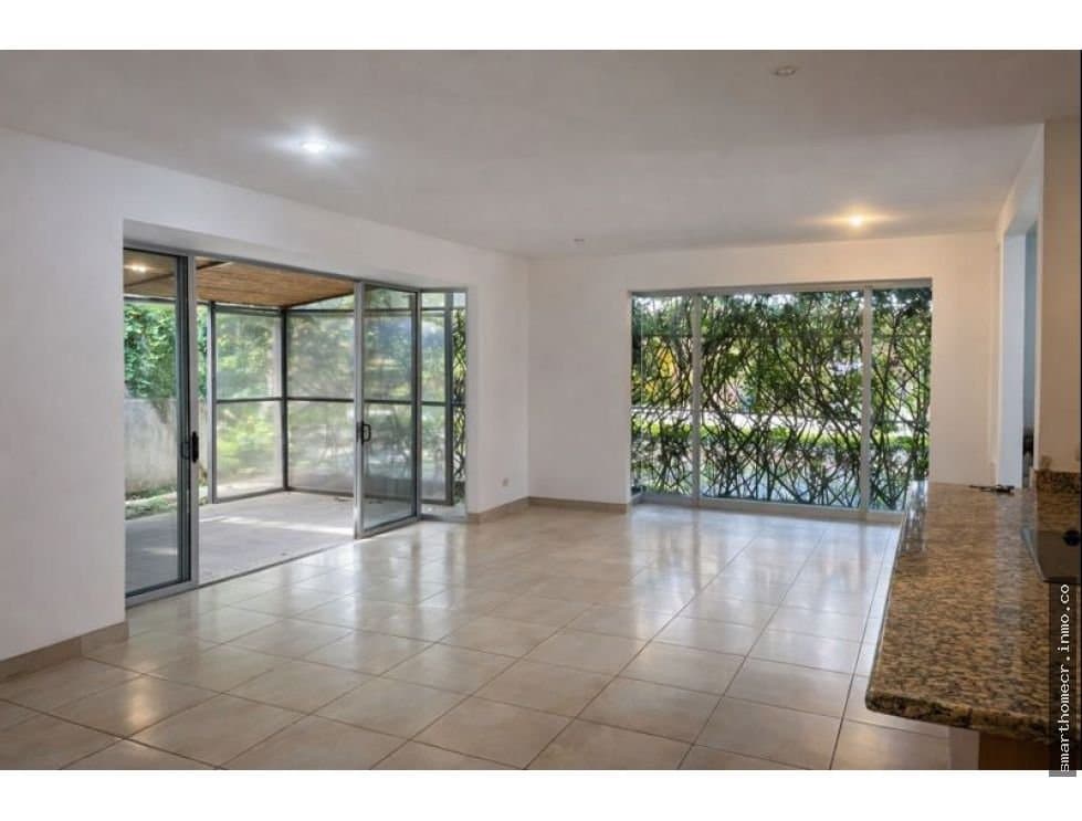 Venta de casa en condominio en santa ana centro