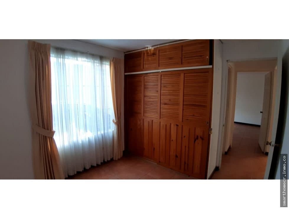 Se alquila apartamento en escazu