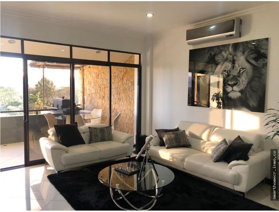 Se alquila penthouse amueblado en santa ana