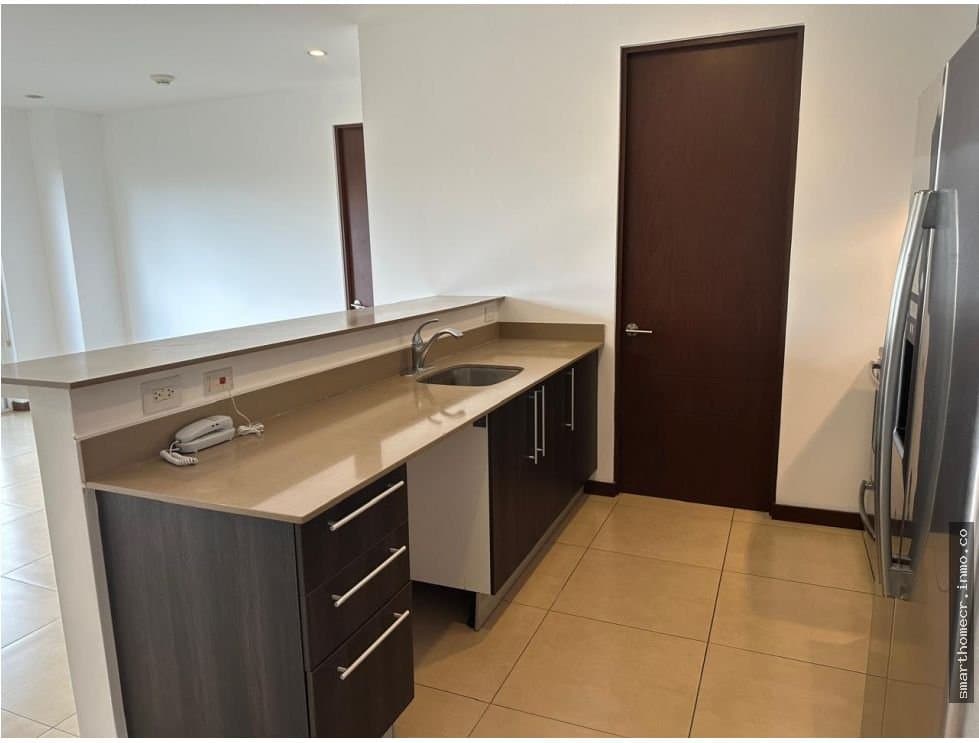 Venta y alquiler de apartamento en escazu