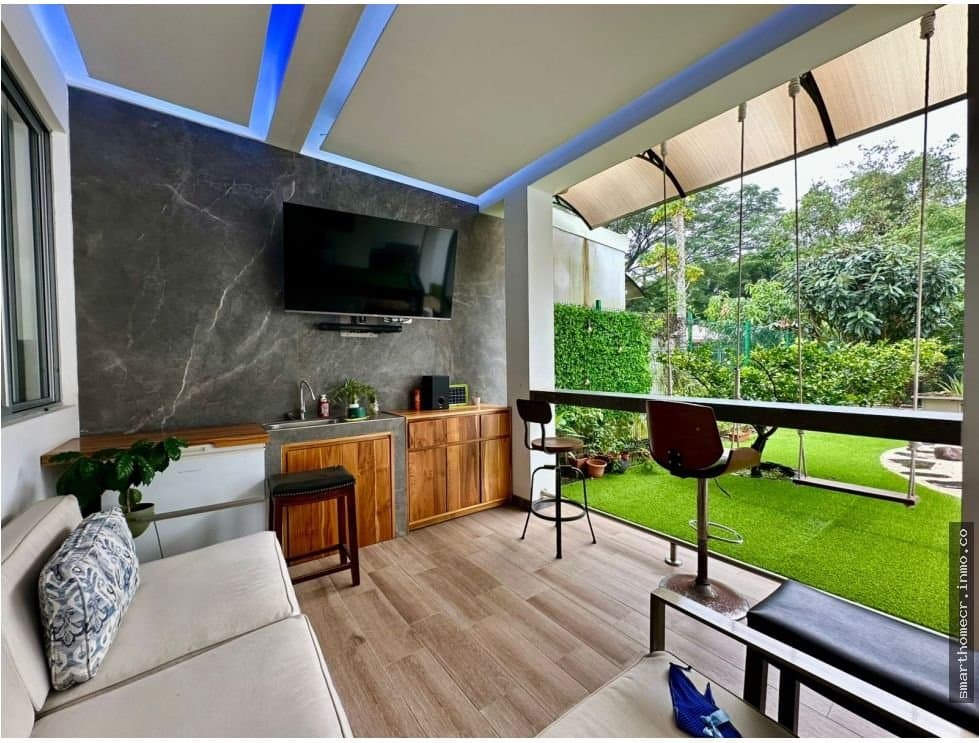 Alquiler de casa en condominio santa ana