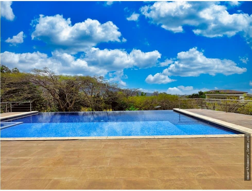 Alquiler de casa moderna en villa real